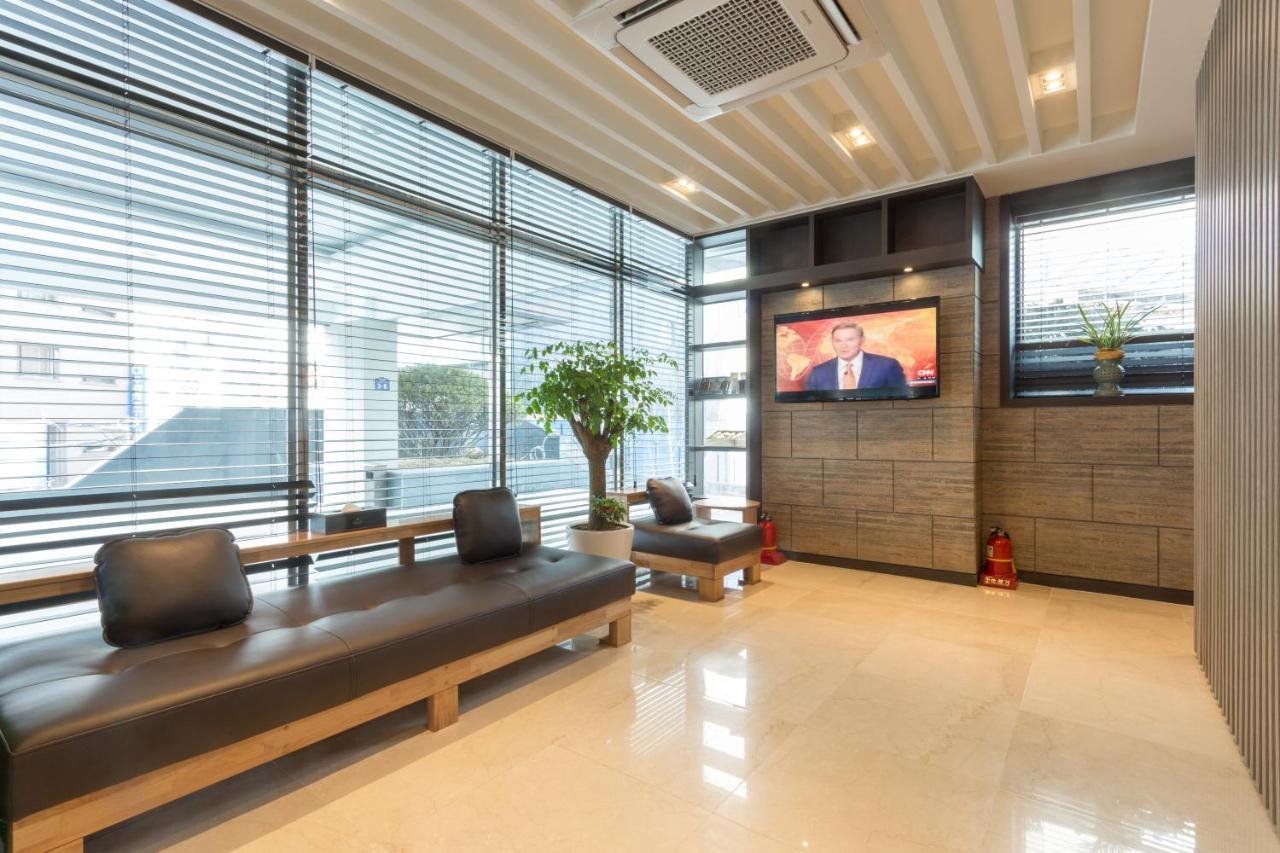 Floral Hotel Namsan City Seoul Myeongdong エクステリア 写真
