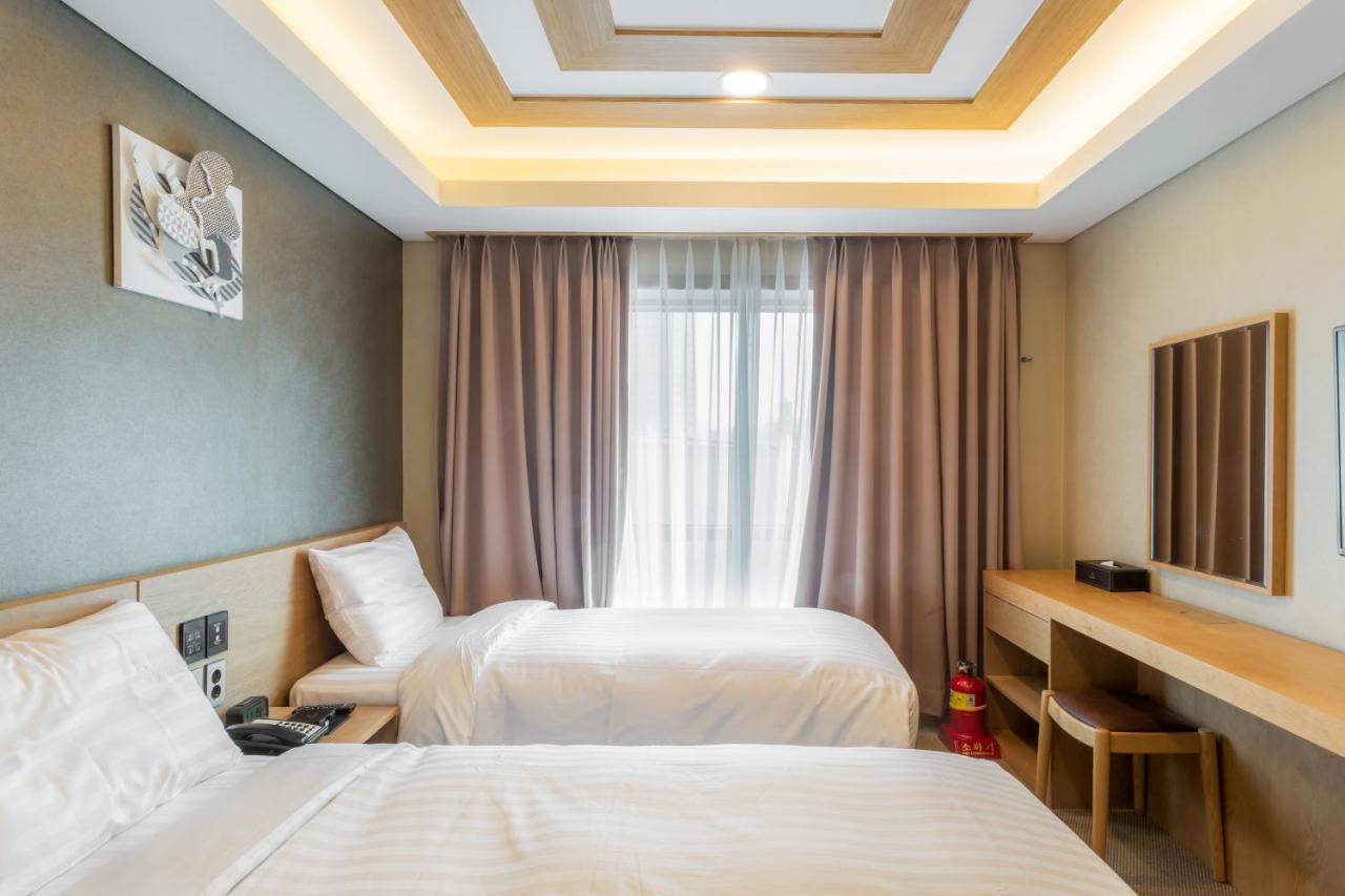 Floral Hotel Namsan City Seoul Myeongdong エクステリア 写真