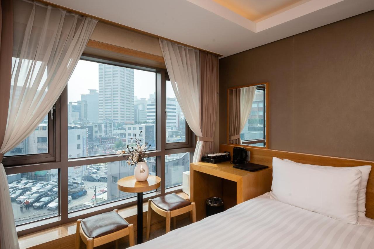 Floral Hotel Namsan City Seoul Myeongdong エクステリア 写真